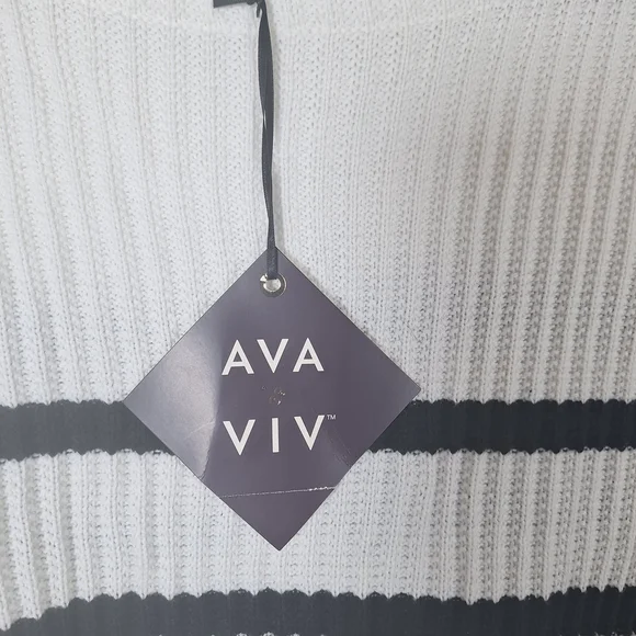 Ava & Viv White and Black Striped Sweater - Picture 3 of 4